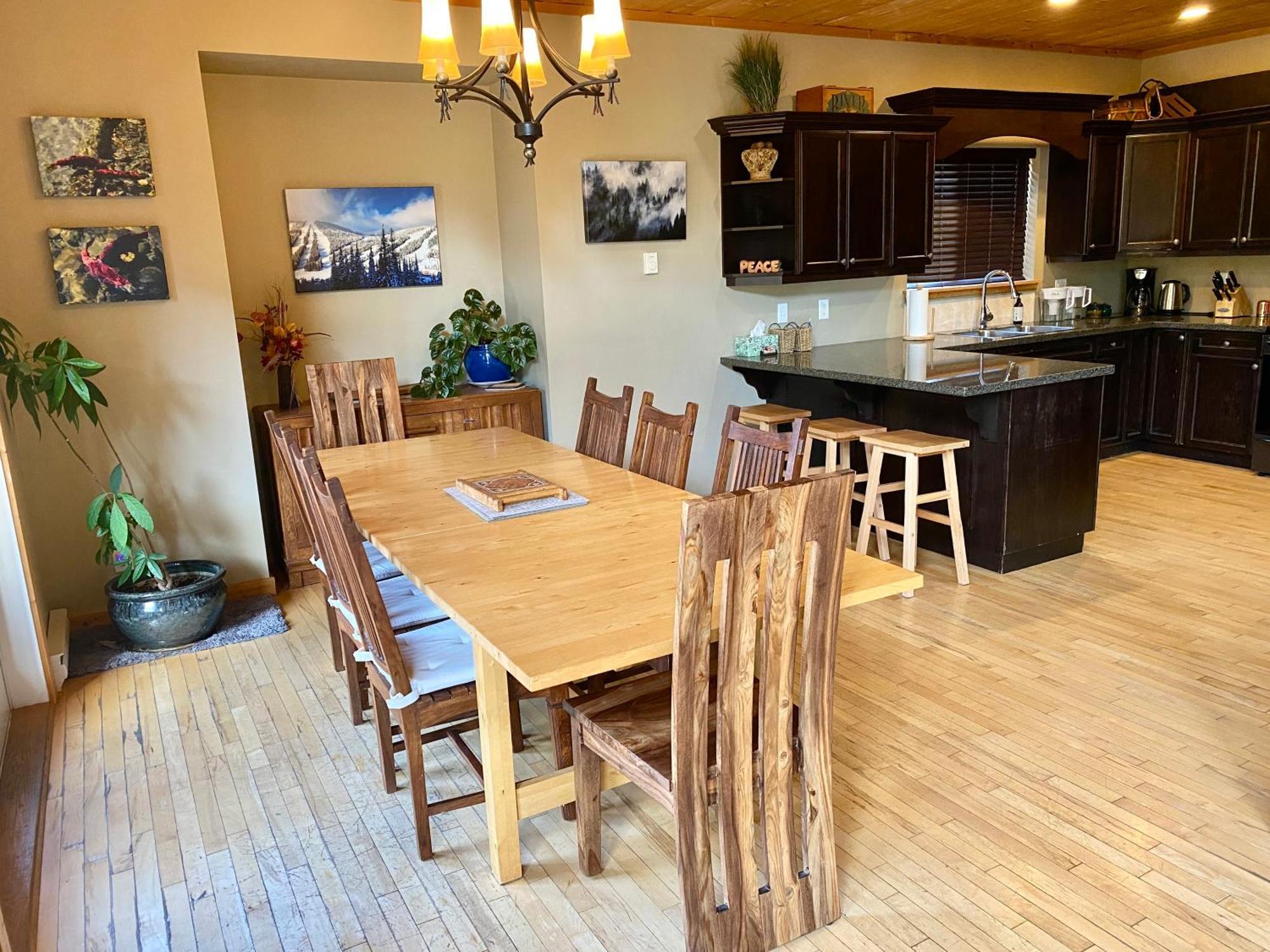 Morrisey Chalet At Sun Peaks Buitenkant foto