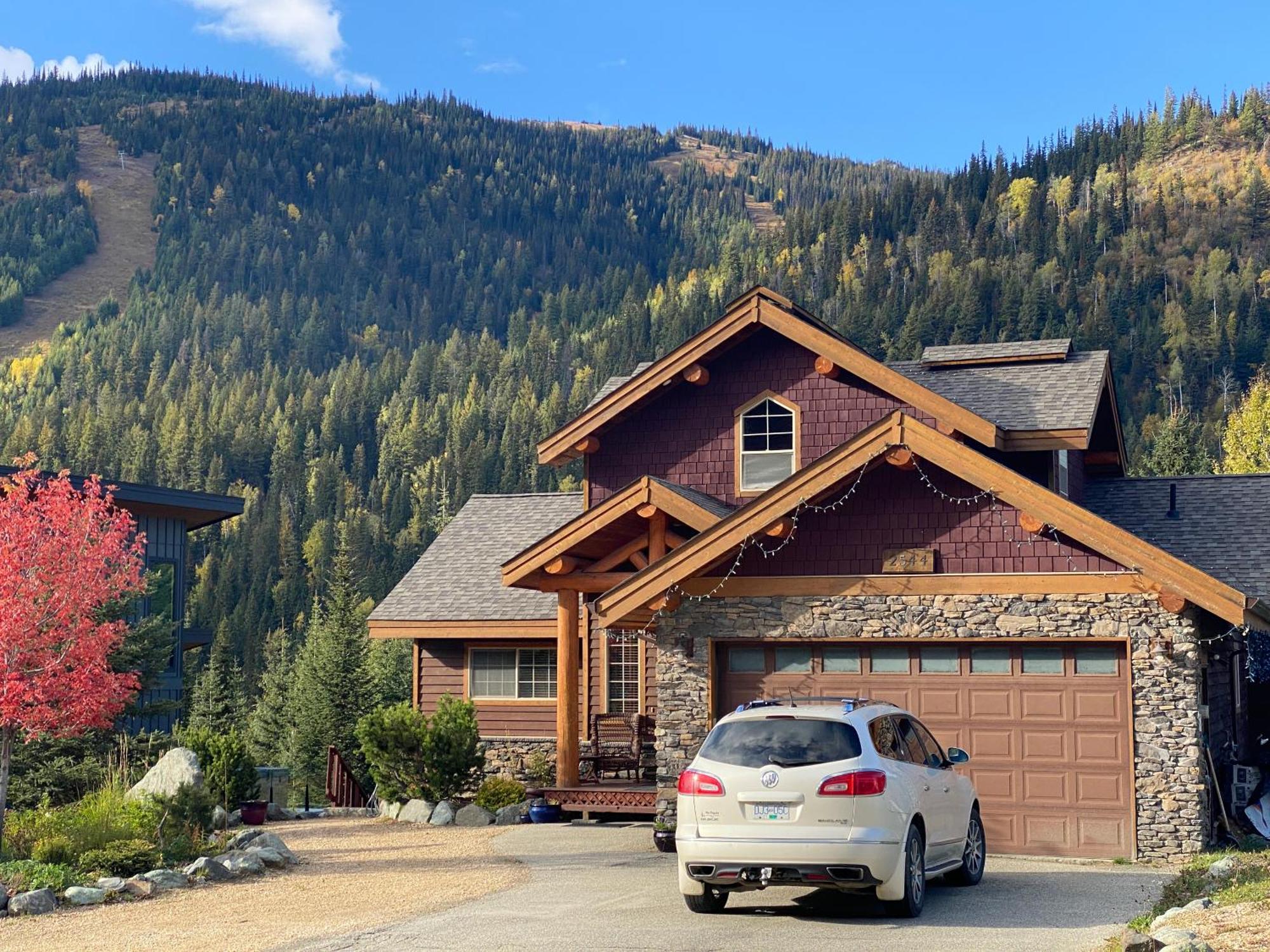 Morrisey Chalet At Sun Peaks Buitenkant foto