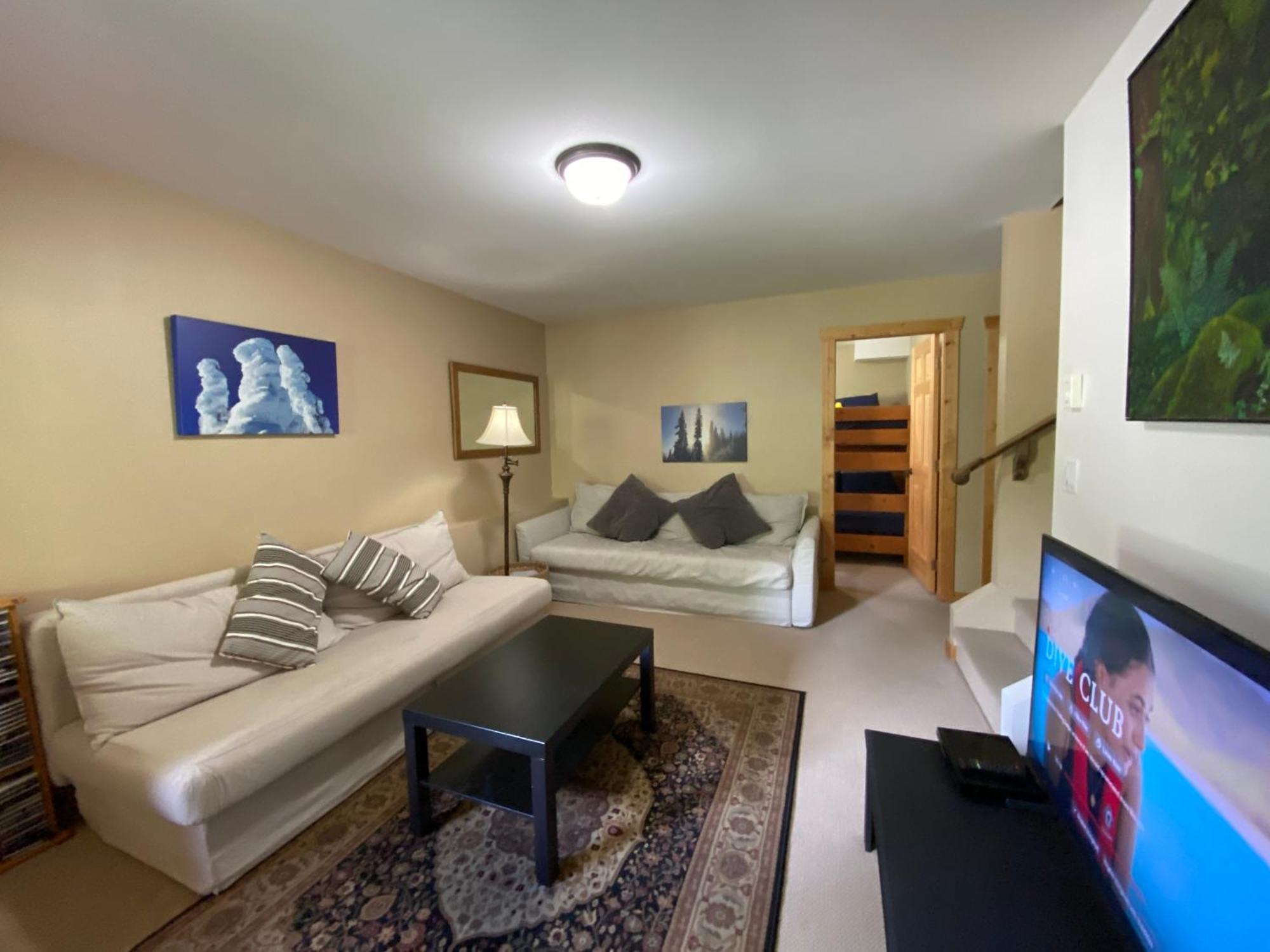 Morrisey Chalet At Sun Peaks Buitenkant foto