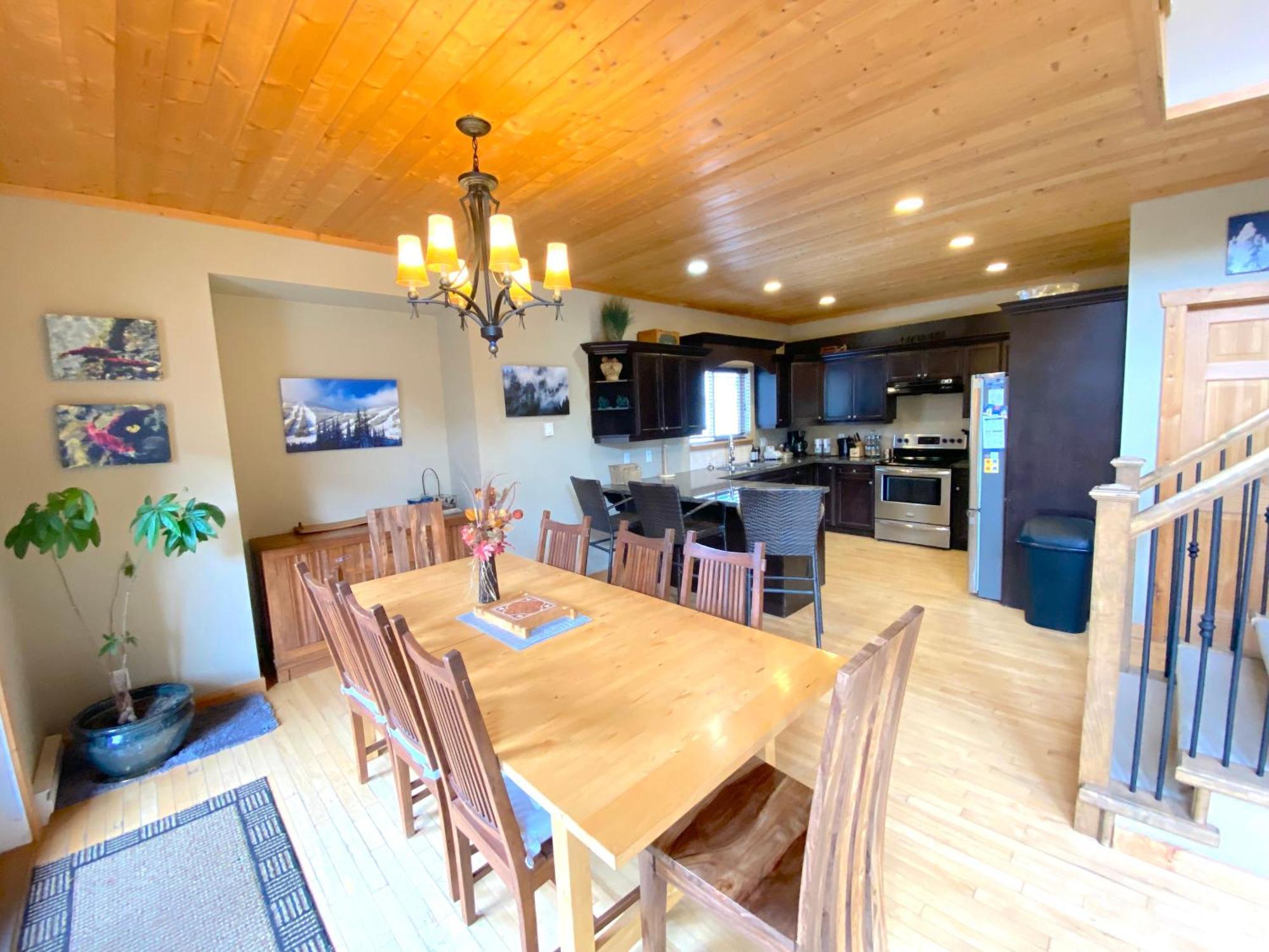 Morrisey Chalet At Sun Peaks Buitenkant foto