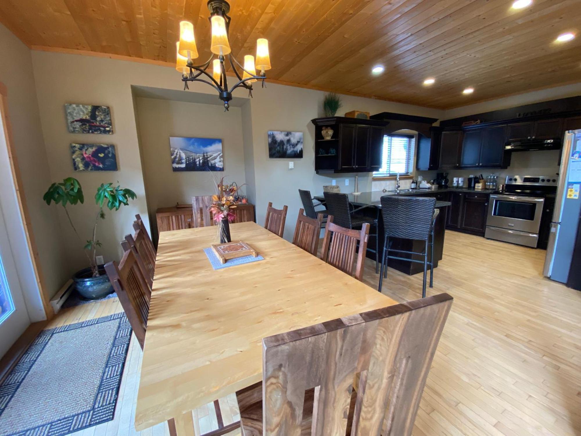Morrisey Chalet At Sun Peaks Buitenkant foto